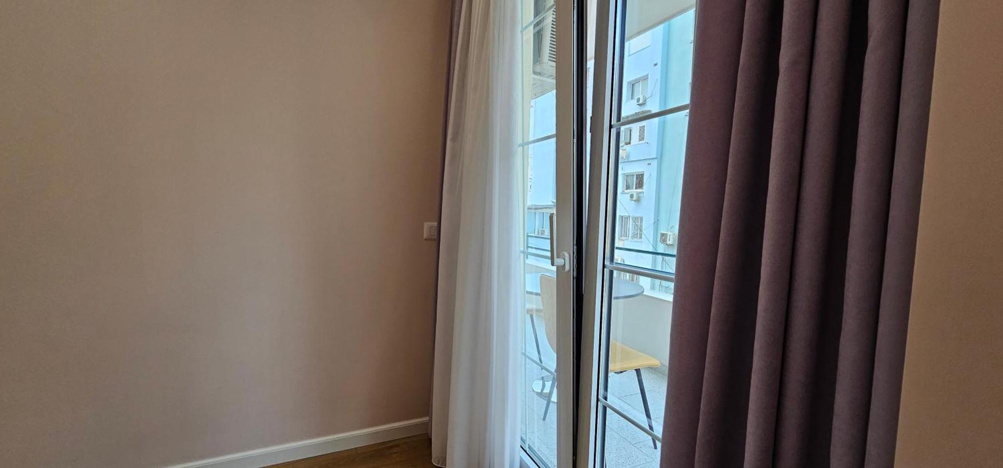 Tam Skanderbeg Square Center No3 *